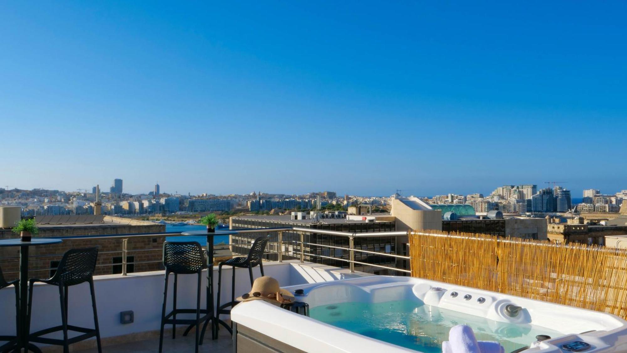 Tritoni Valletta Boutique Hotel Il Furjana Bagian luar foto