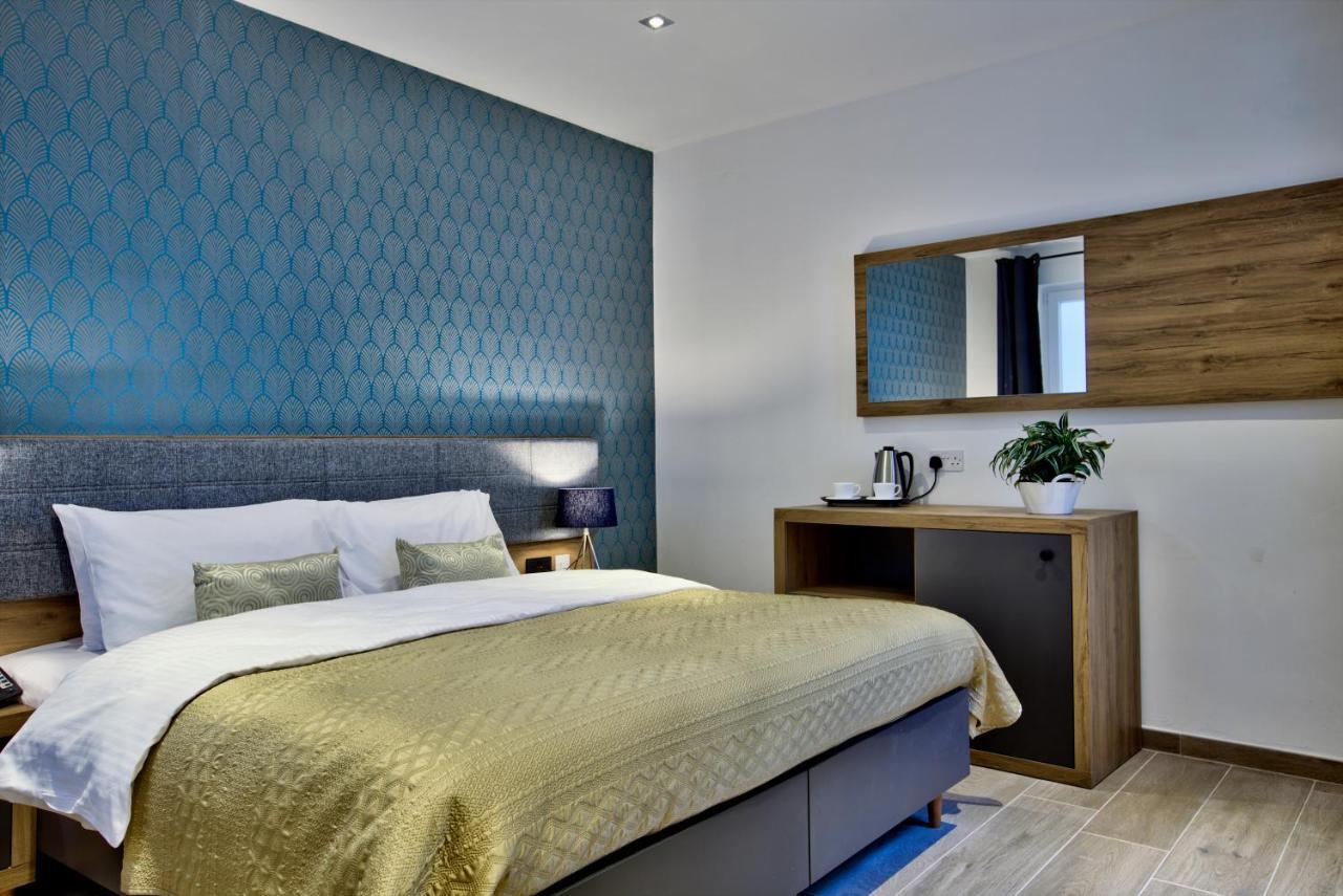 Tritoni Valletta Boutique Hotel Il Furjana Bagian luar foto
