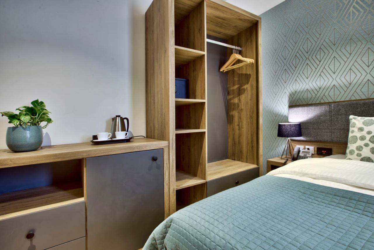 Tritoni Valletta Boutique Hotel Il Furjana Bagian luar foto